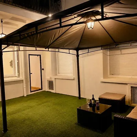 Elegant With Shared Courtyard-center * Narbona