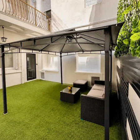 Appartamento Elegant With Shared Courtyard-center Narbona