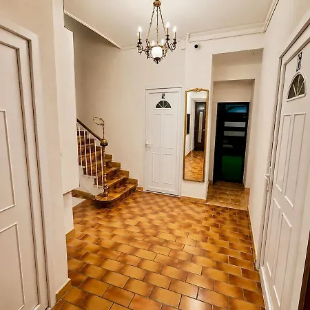 Elegant With Shared Courtyard-center * Narbona